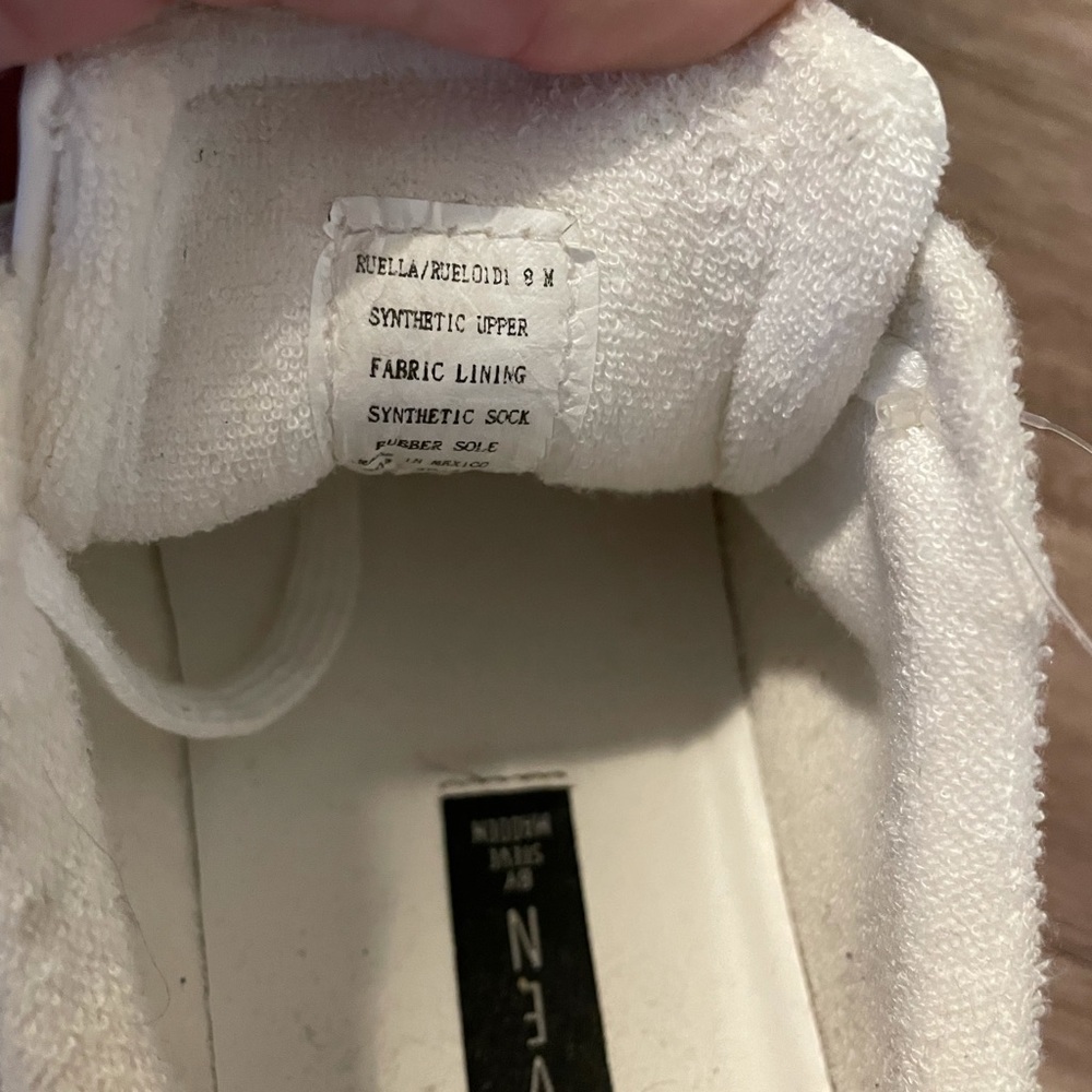 White faux leather sneakers by Steven - Steve Madden
